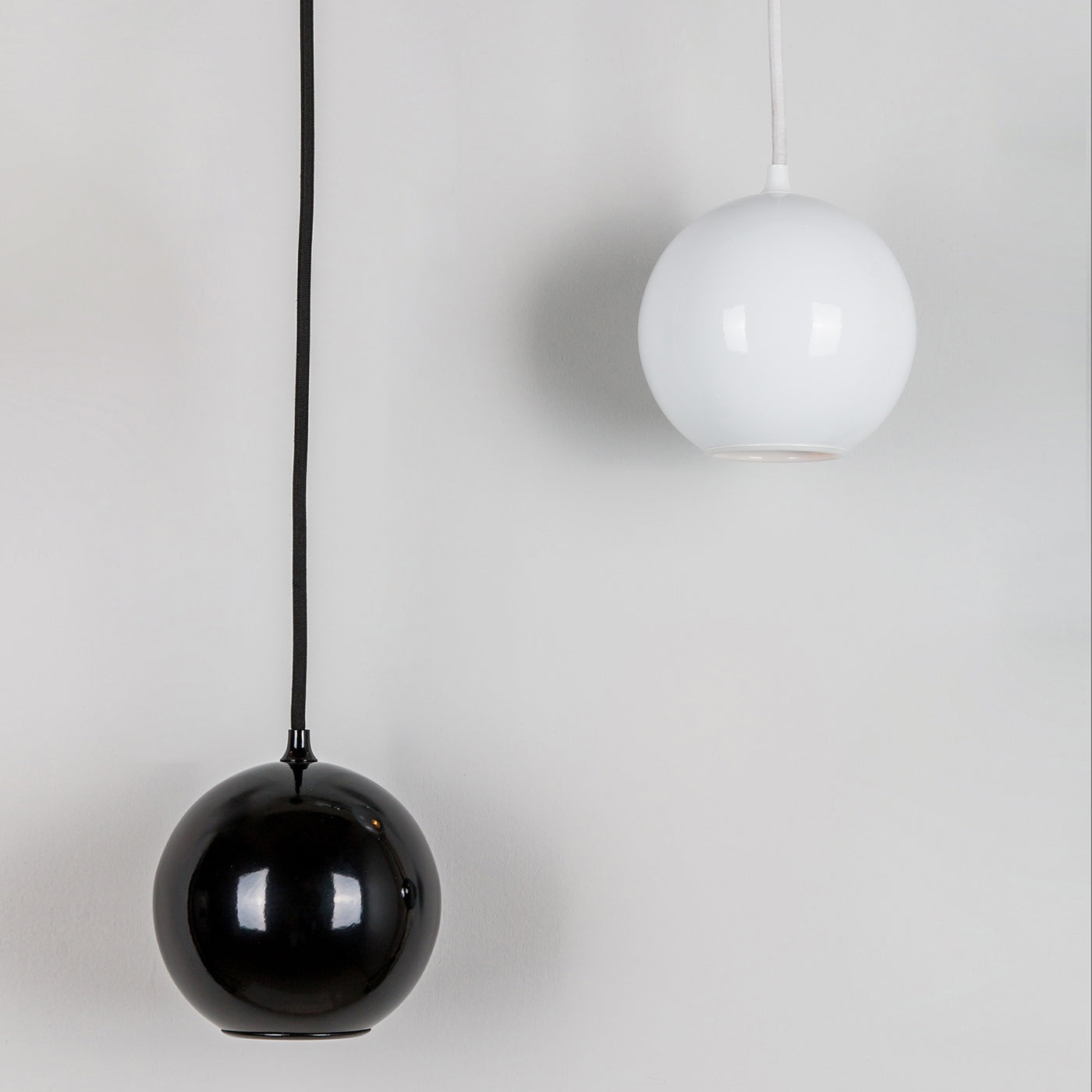 Boule Pendant White