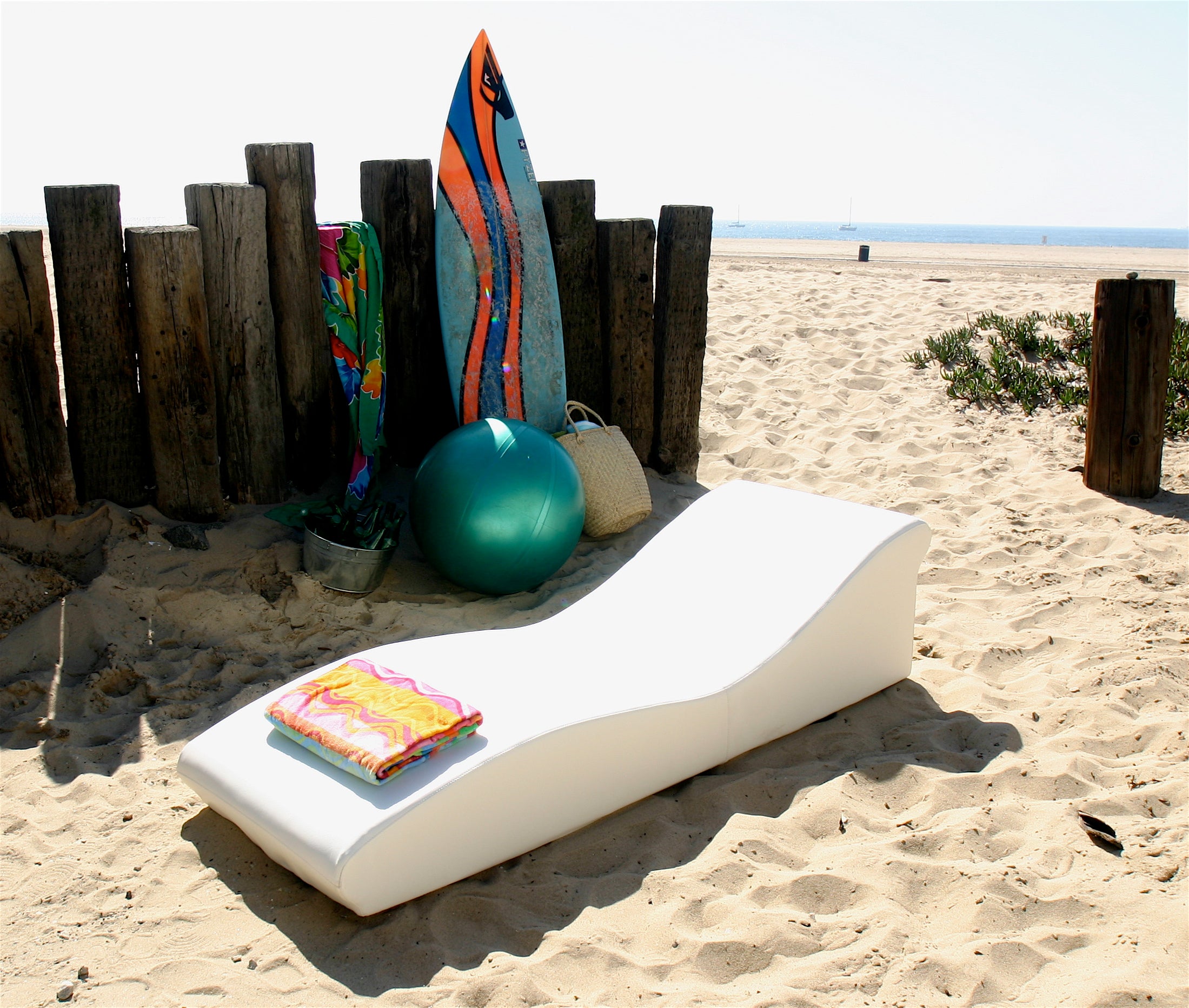 Modern Outdoor chaise