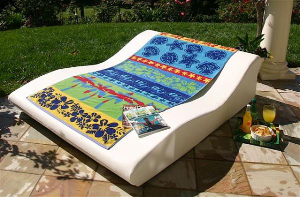 Tide Chaise