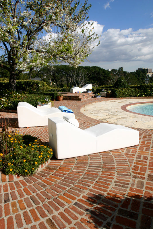 Wave Chaise