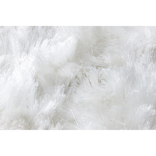 white shag rug close up