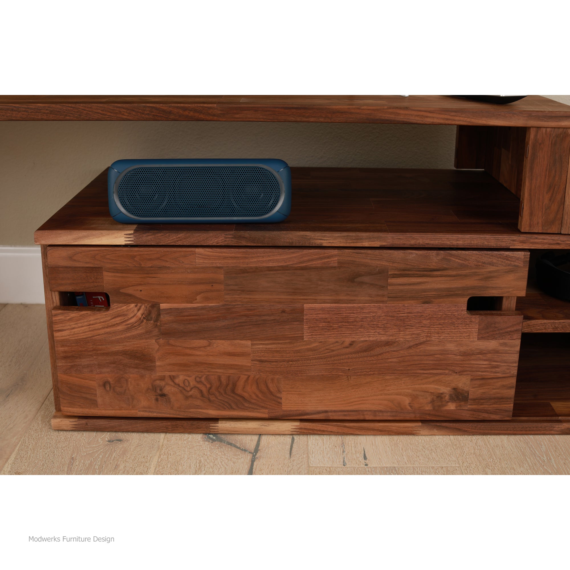 Zuma TV console