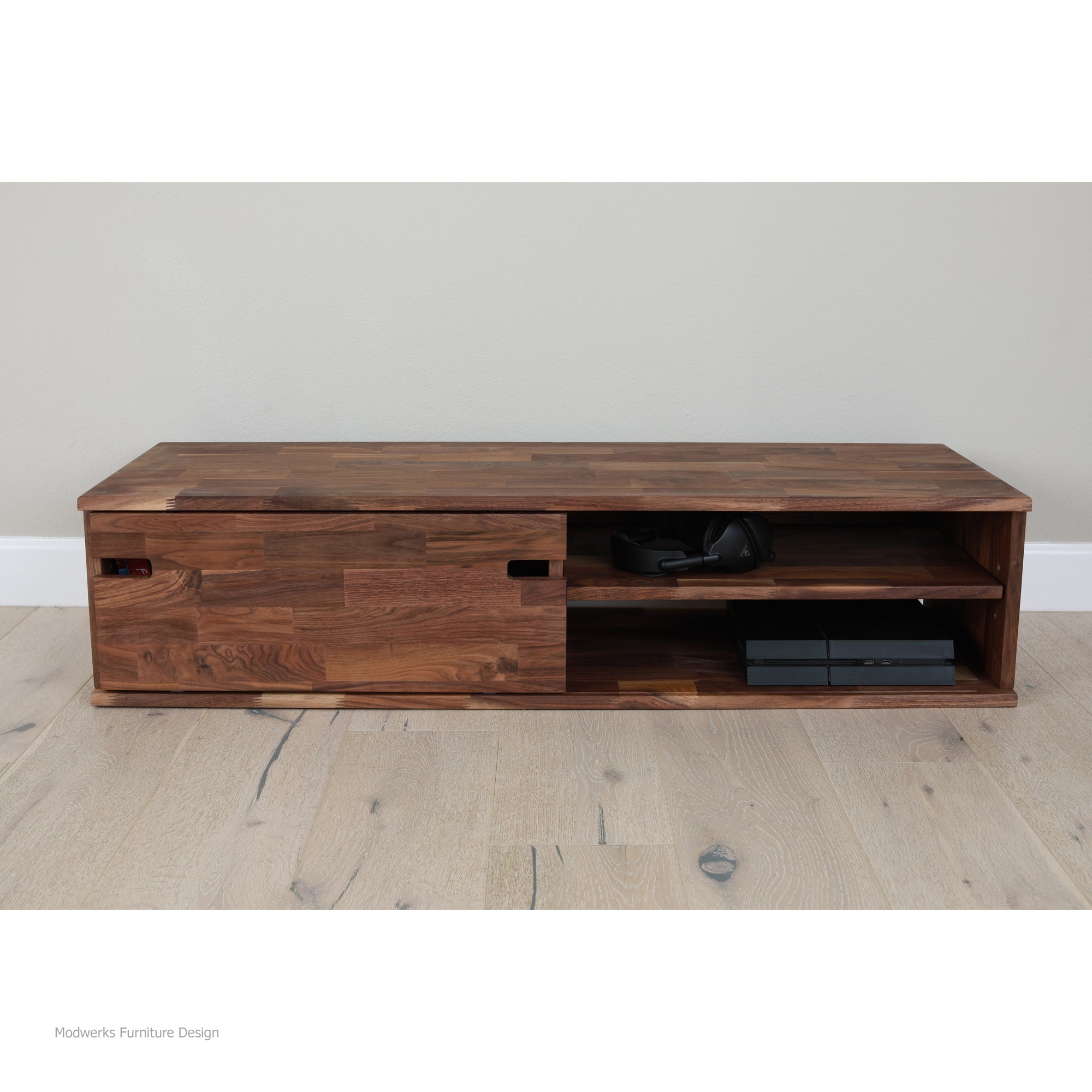 Zuma TV console