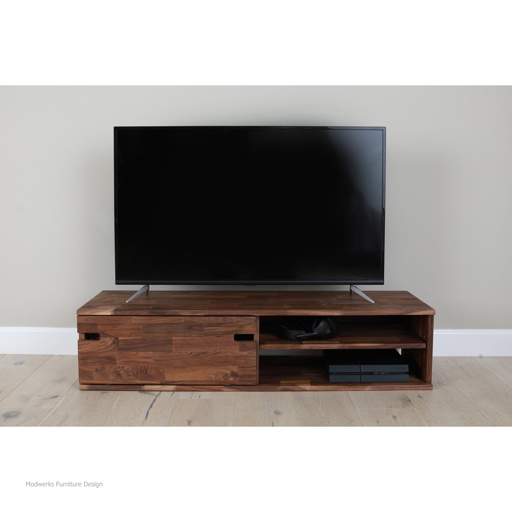 Zuma TV console
