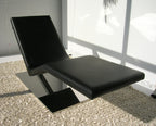 Zero Chaise Lounge