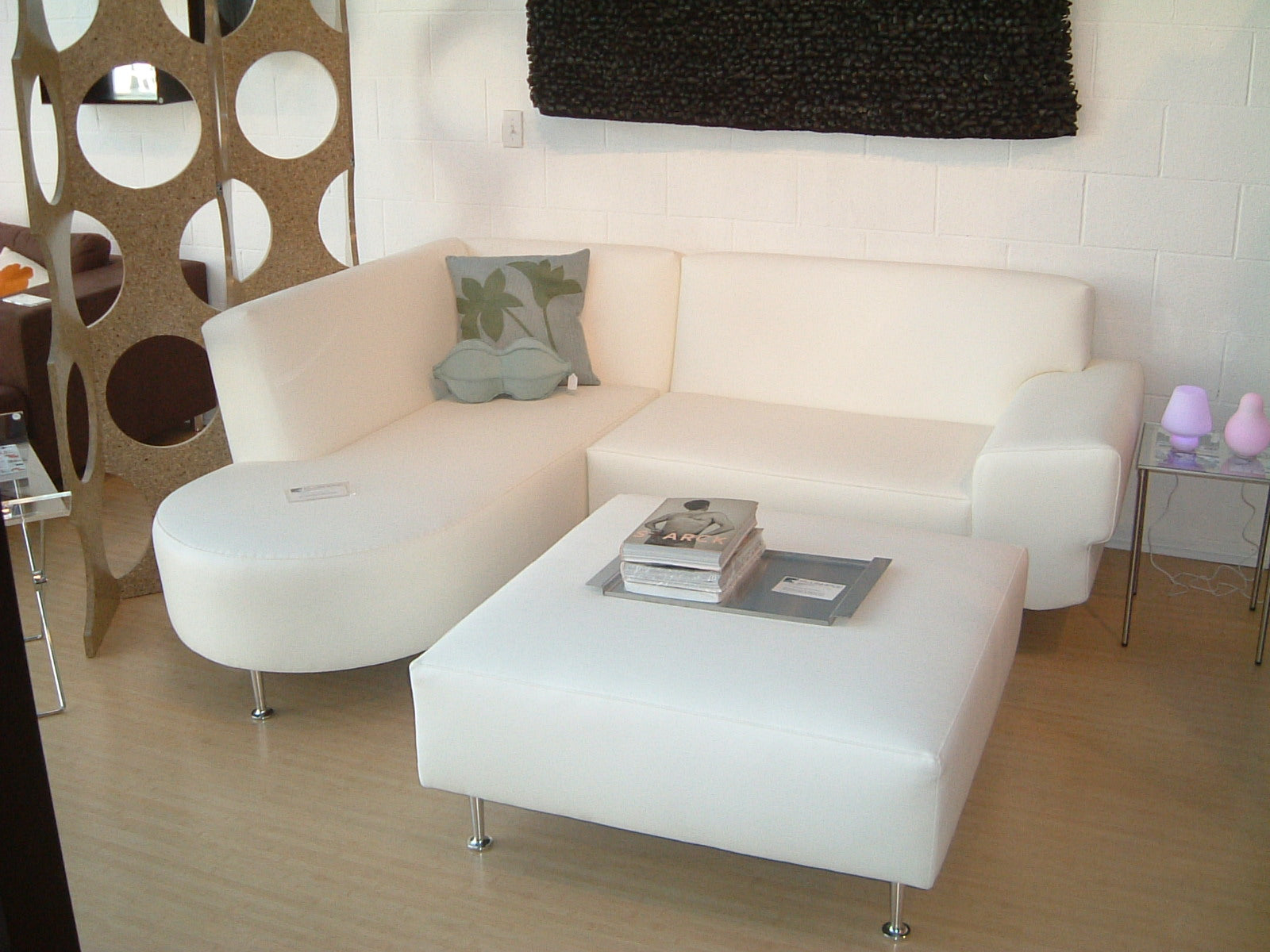 Barton Chaise