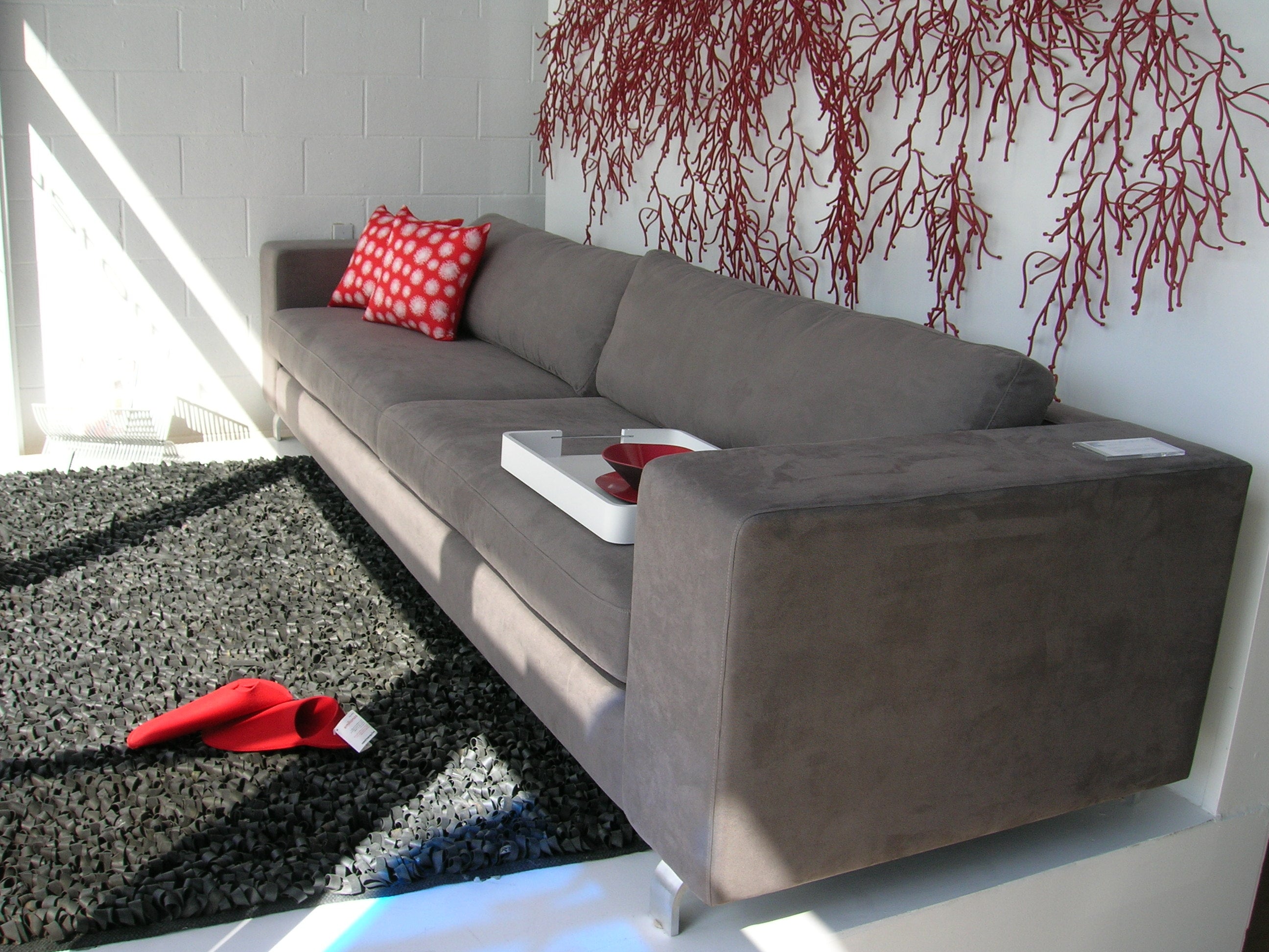 Hermosa Sofa