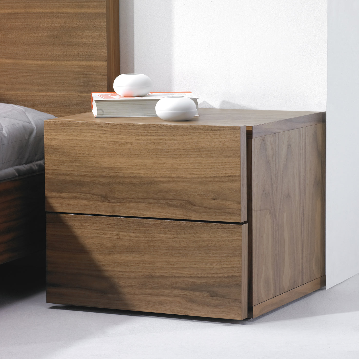 Float 2 Drawers Night Stand