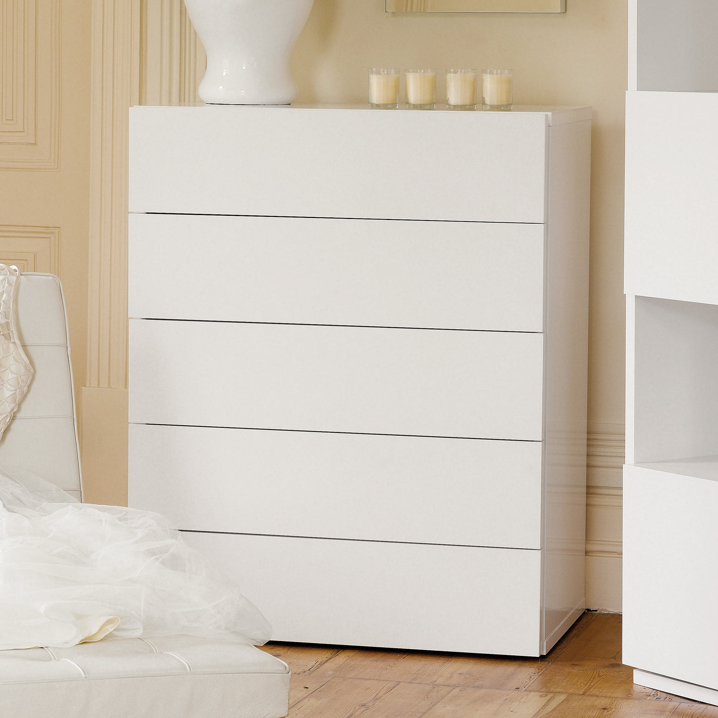 Float 5 Drawer Chest